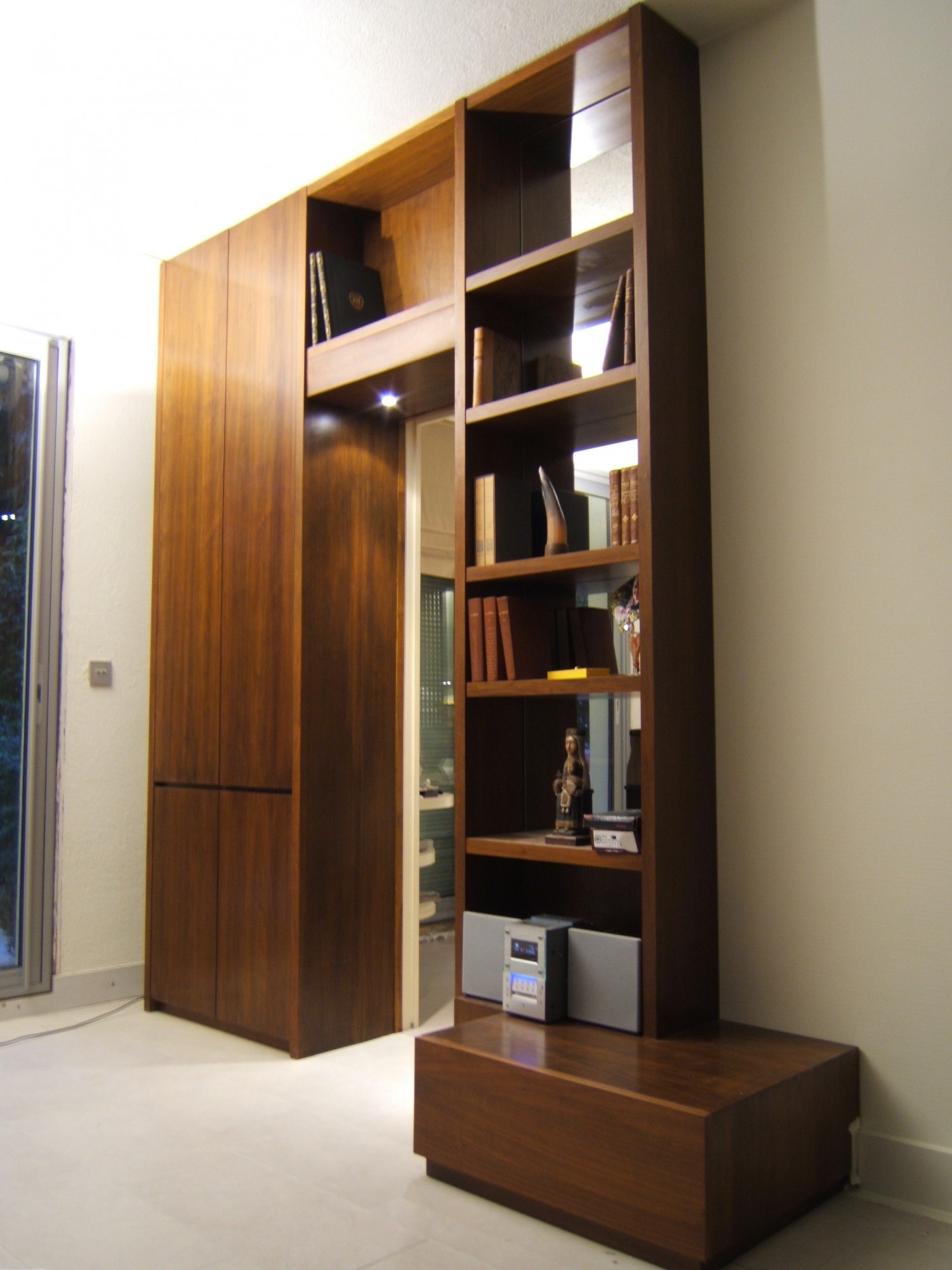 Création de bibliothèque meuble télé design sur mesure Auriol 13