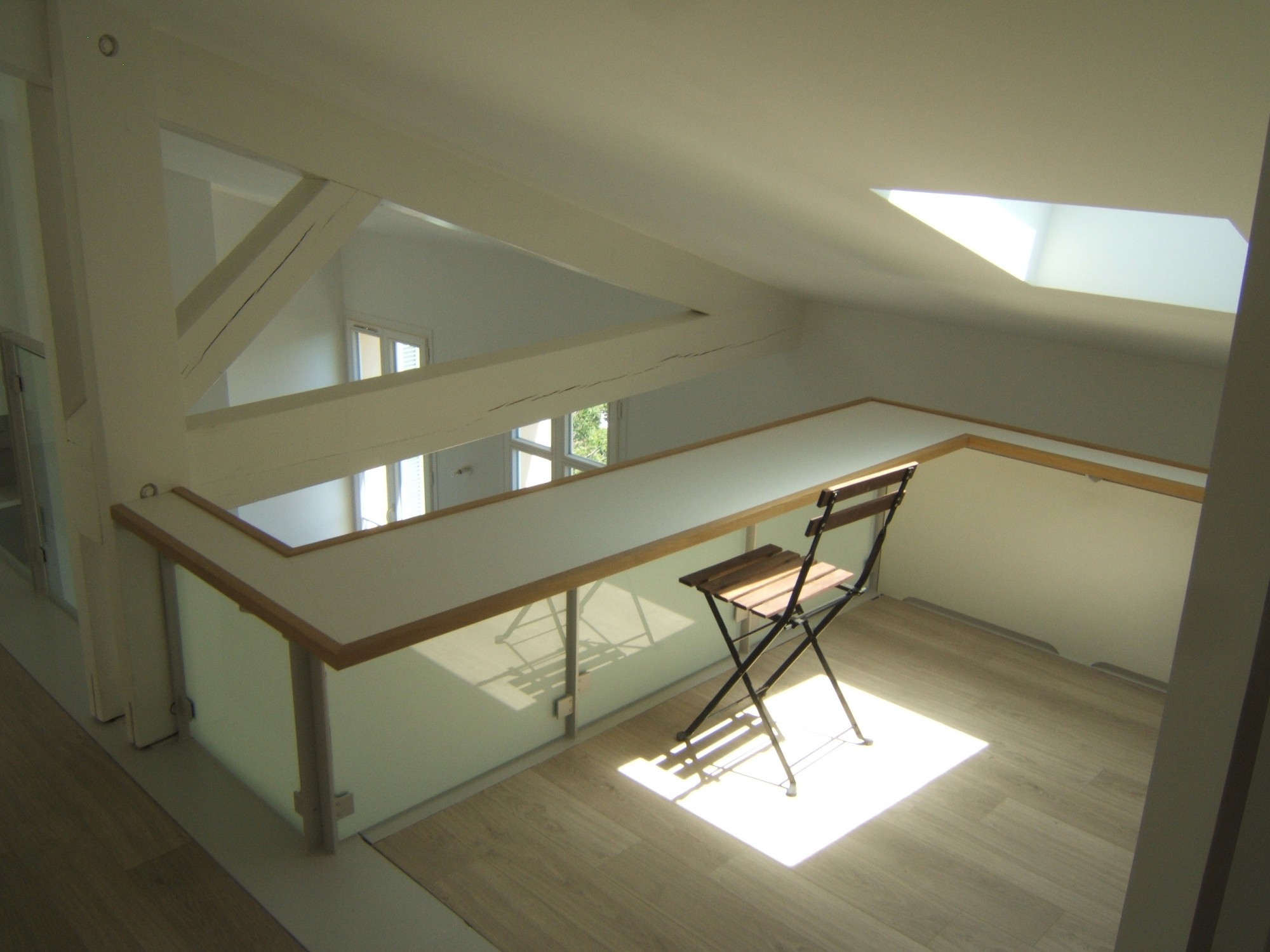 Menuiserie pour agencement de magasin ou de bureaux Aix-en-Provence Bouches-du-Rhône