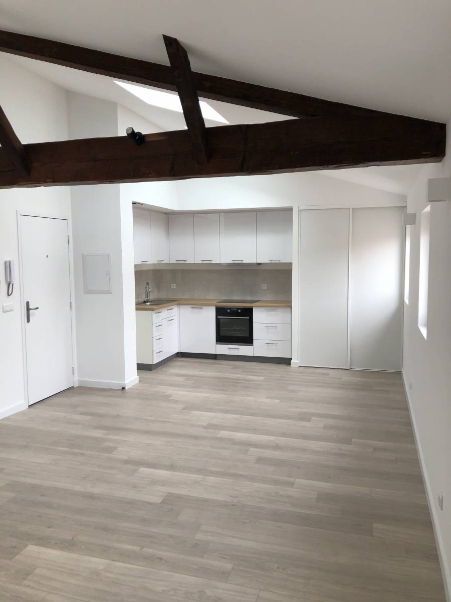 Fourniture de parquet contrecollé ou stratifié avec pose flottante ou collée Marseille 8e Périer