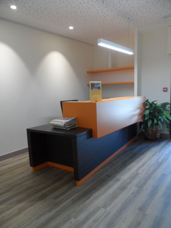 Accueil sur mesure à Auriol - MENUISERIE MD