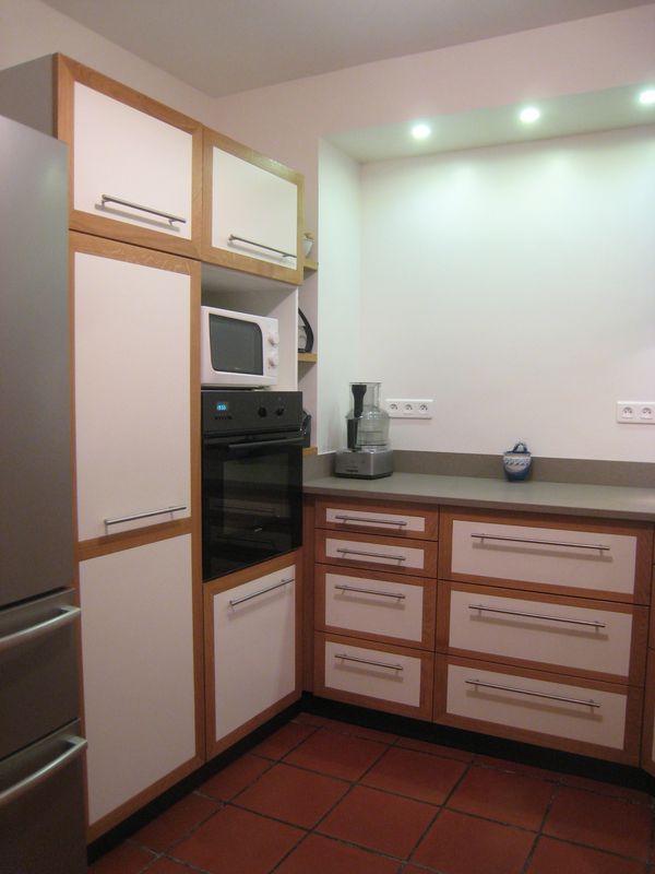 Renovation cuisine  bois blanc Marseille - MENUISERIE MD