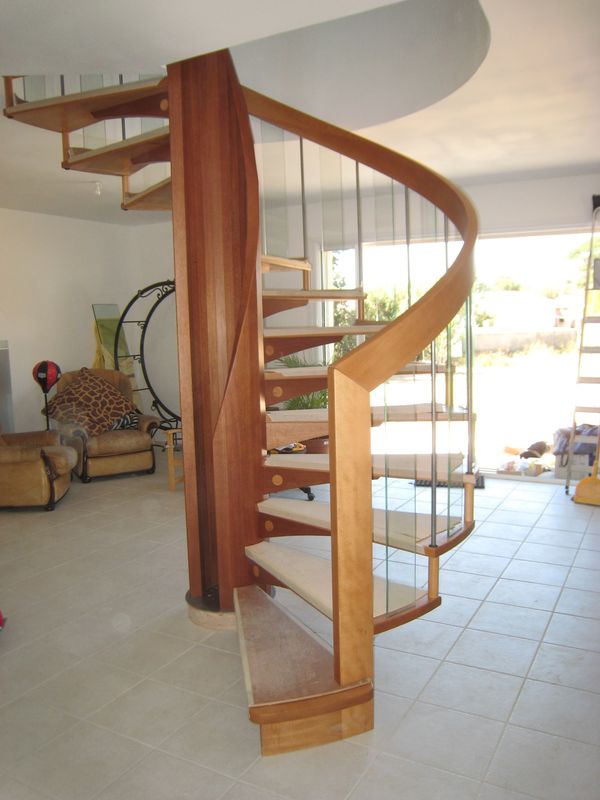 Escalier courbe exceptionnel dans le Var