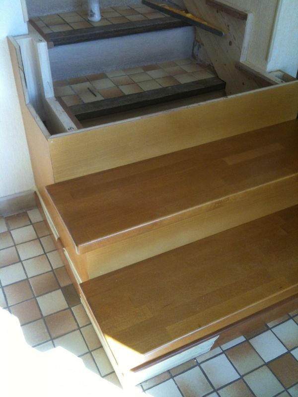 Recouvrement d'escalier en bois à Sausset les Pins - MENUISERIE MD