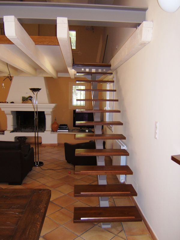 Marches bois sur structure métal - MENUISERIE MD Marseille