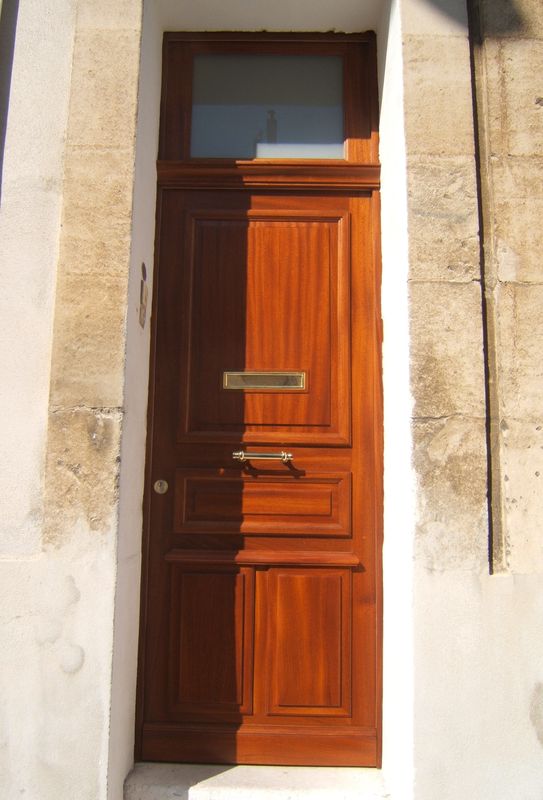 Porte d'entrée de ville en sipo - MENUISERIE MD MARSEILLE