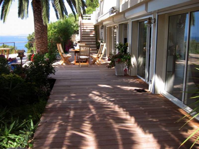 Terrasse bois par MENUISERIE MD Marseille