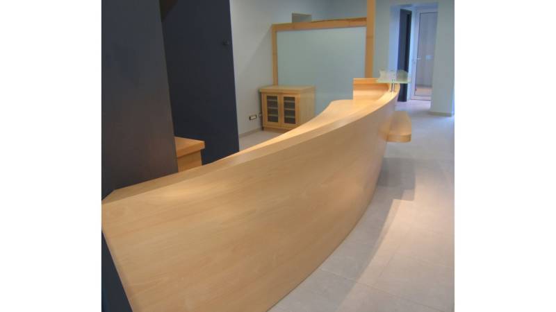 Banque d'accueil sur mesure pour professionnel - MENUISERIE MD Marseille